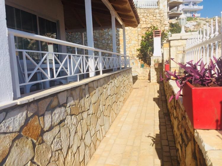 Apartments On The Beach Saranda Kültér fotó