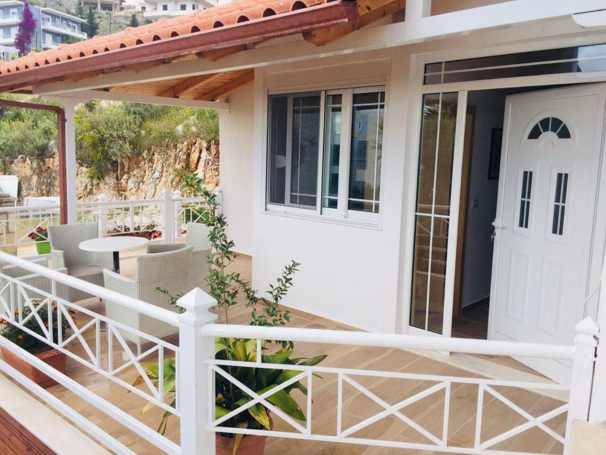Apartments On The Beach Saranda Kültér fotó