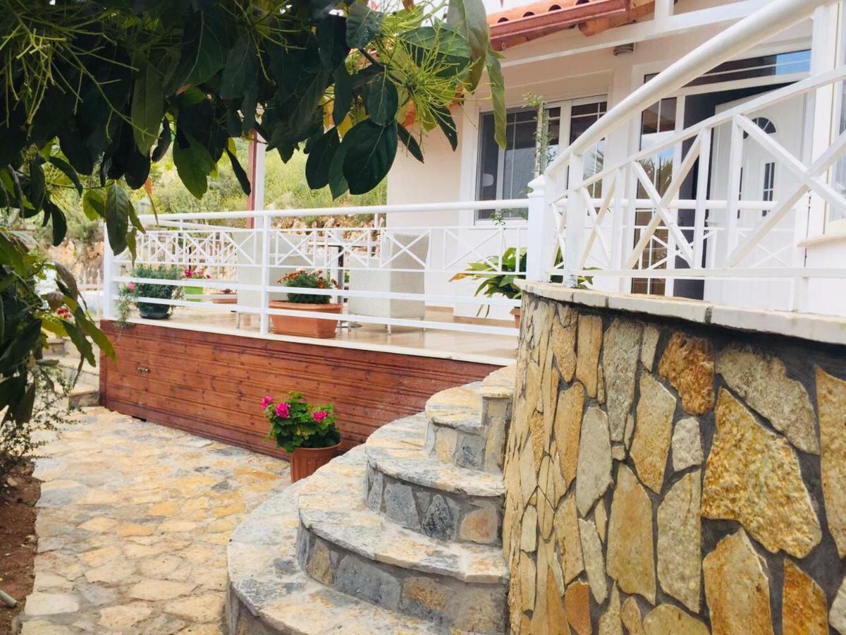 Apartments On The Beach Saranda Kültér fotó