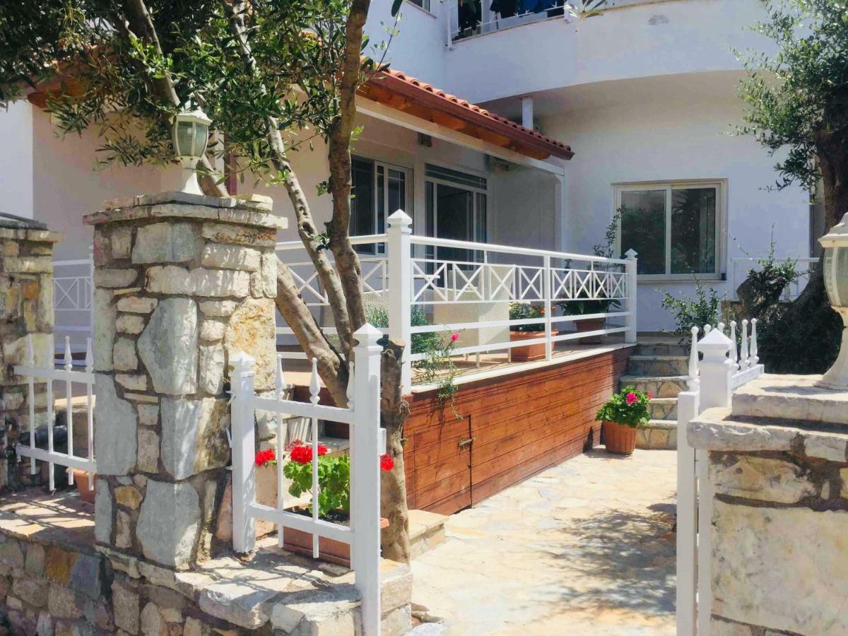 Apartments On The Beach Saranda Kültér fotó